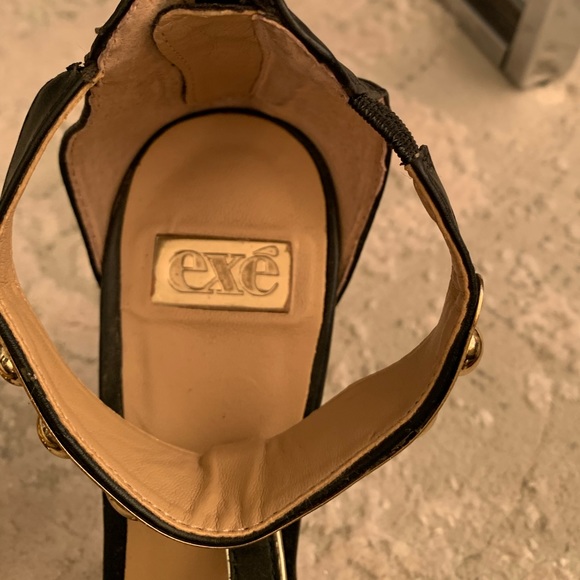 Exe Black & Gold open toe T-strap heels - Picture 4 of 9